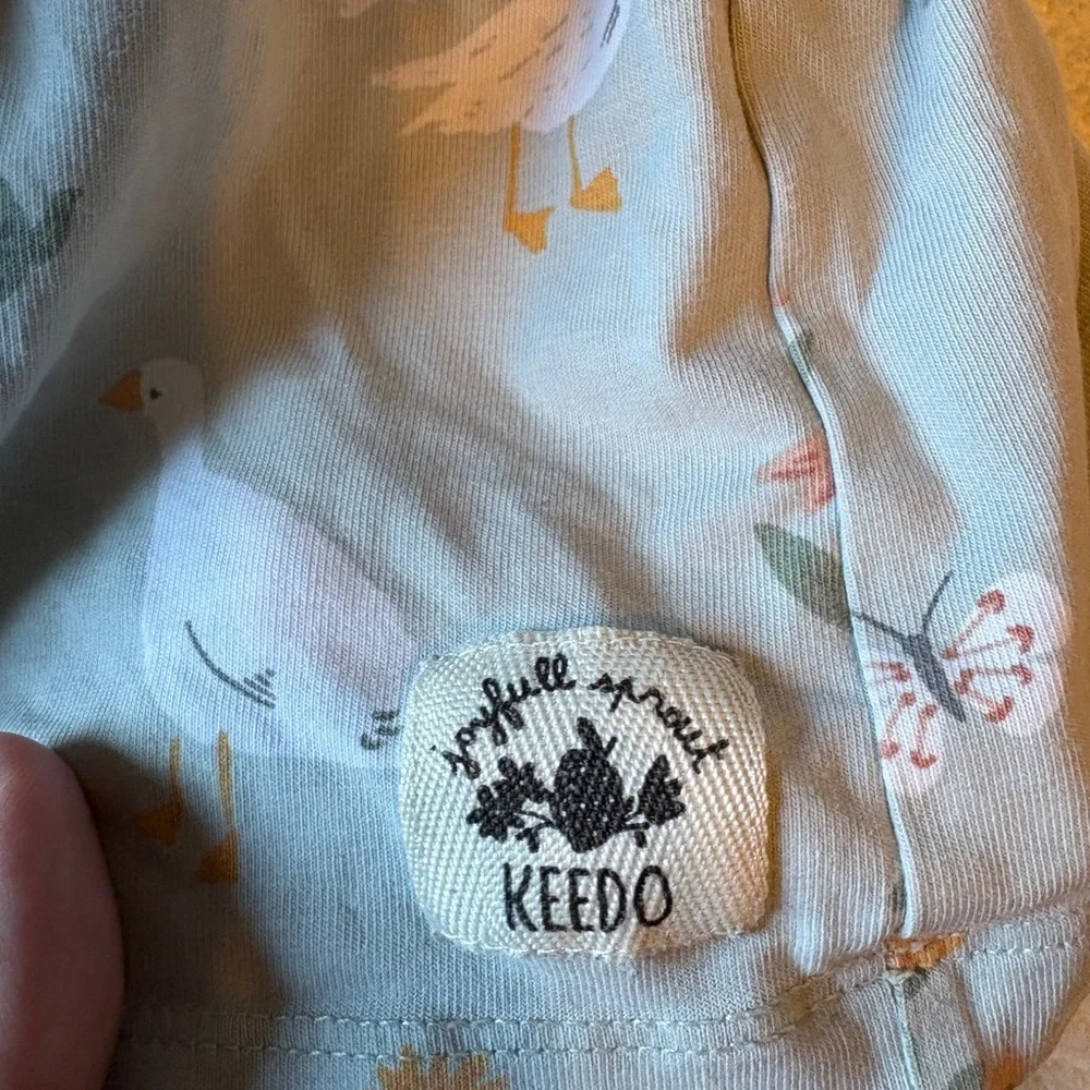Keedo Sz 3/4 Tiered Dress, Duck Teapot Design. Very soft. Pale green